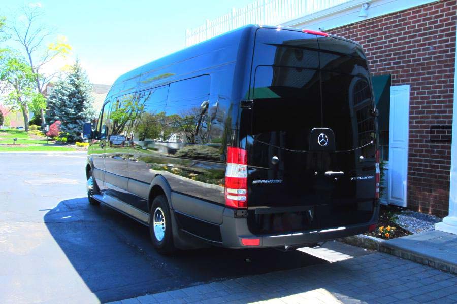 New Mercedes Luxury Sprinter 14 Passenger Small Photo (19)