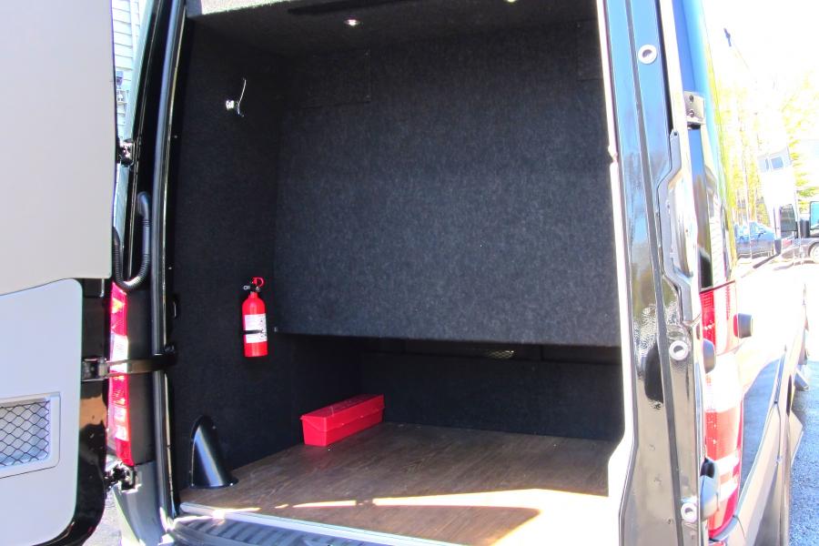 New Mercedes Luxury Sprinter 14 Passenger Small Photo (19)